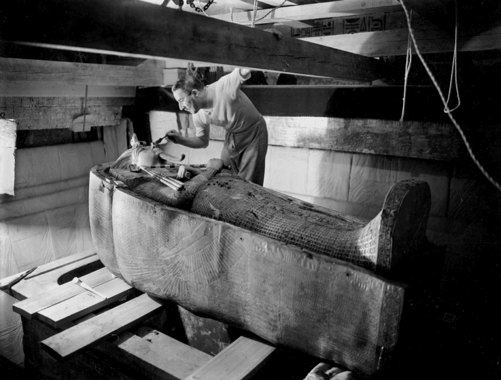 Tutankhamon sirjanak felfedezese